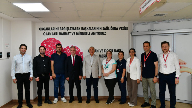 TRABZON’DA TARİHİ BAŞARI: KANUNİ EĞİTİM VE ARAŞTIRMA HASTANESİ’NDE İLK ORGAN NAKLİ GERÇEKLEŞTİRİLDİ
